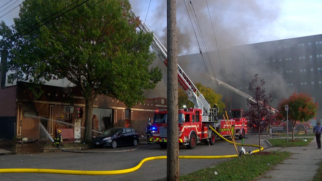 2 Minneapolis firefighters hurt in East Franklin Avenue business fire — WCCO / CBS Minnesota, Riverview Health news