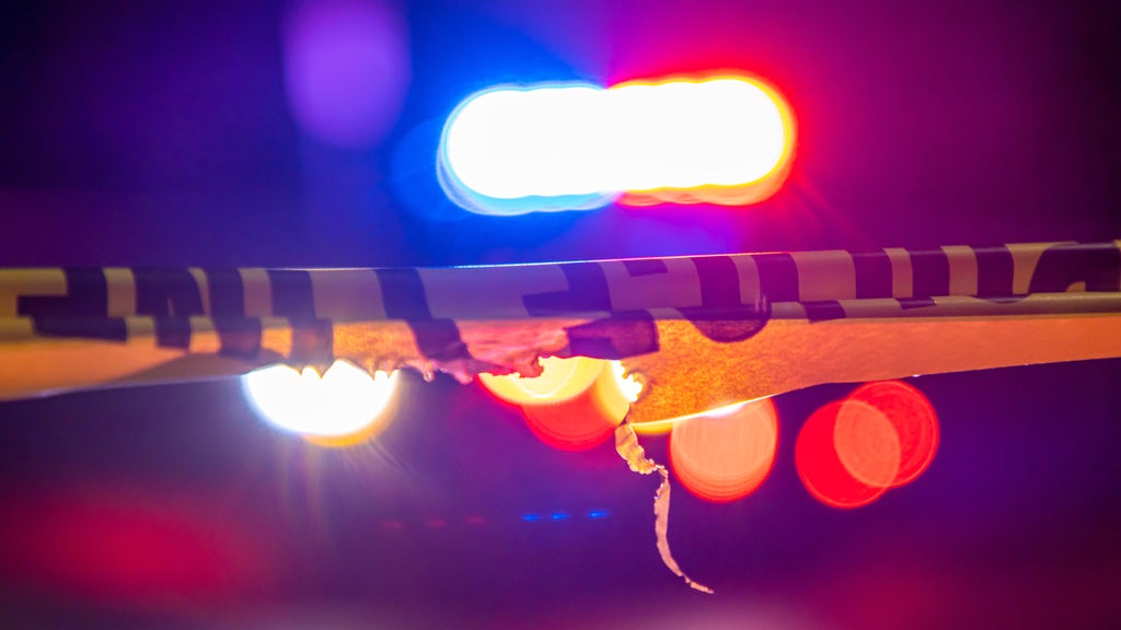 Man calls Sunrise Police to report he was shot, department says — CBS Miami, Riverview Health news