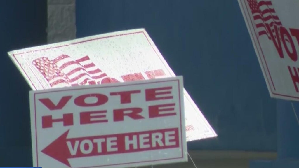 Coral Gables voters to pick new mayor, decide term length for mayor in November — CBS Miami, Riverview Government news