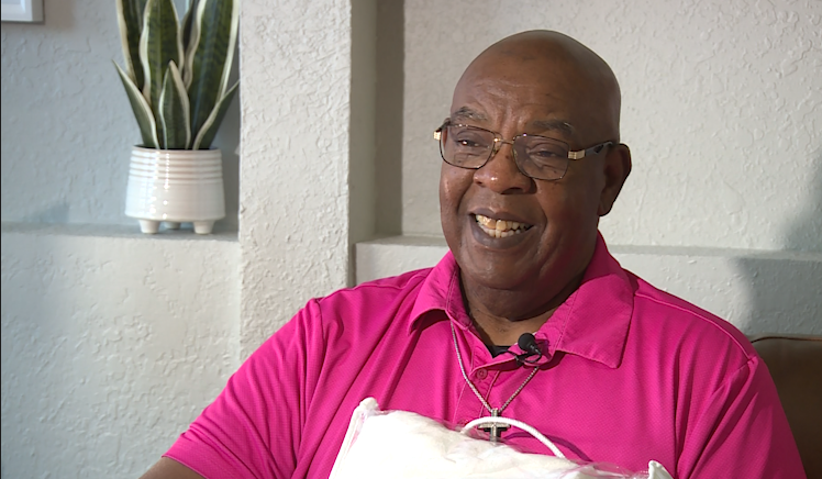 Boynton Beach breast cancer survivor urges men to recognize warning signs — WPBF West Palm Beach
