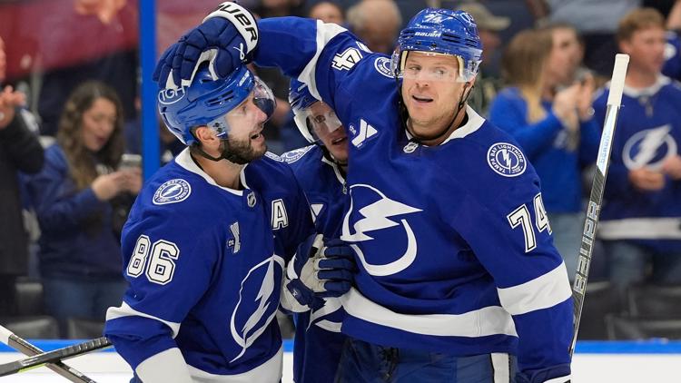 Carlson scores twice to help the Lightning beat the Wild 3-2 — WTSP Sports Tampa Bay, Riverview Sports news