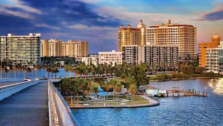 Sarasota commissioners advance vacation rental rules, proposed fee increases — WTSP 10 Tampa Bay, Riverview Government news