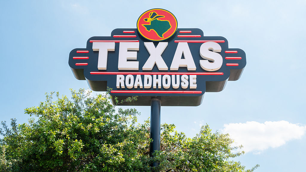 Man says Texas Roadhouse served him $20 steak instead of pricier filet multiple times — FOX 13 Tampa Bay News, Riverview Community news